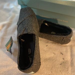 Toms Womens Shoes “Let it Snow” NEW 9.5